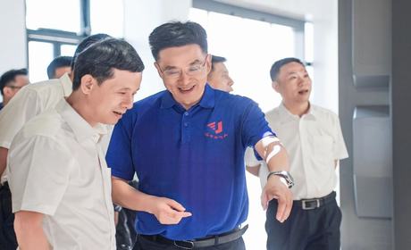 新闻丨浙江省高级人民法院副院长危辉星一行莅临今飞控股集团调研